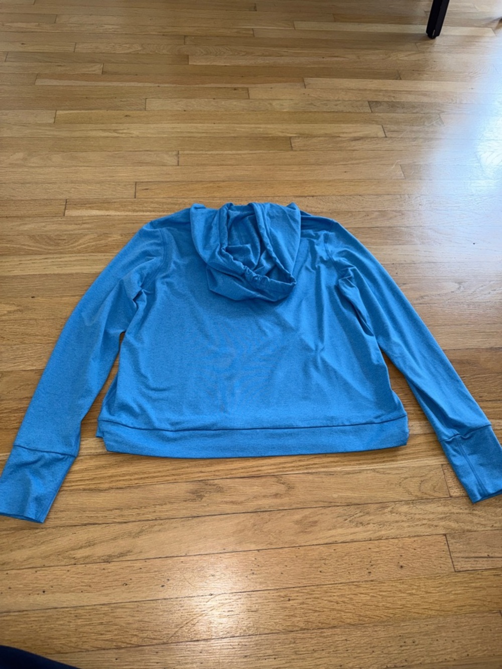 Vuori Women's Baltic Blue Halo Hoodie - Picture 4 of 4